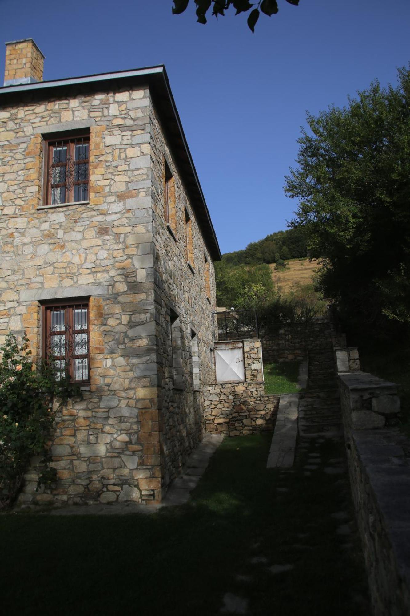 Guesthouse Kontogianni - Materka Nymfaio Exterior photo